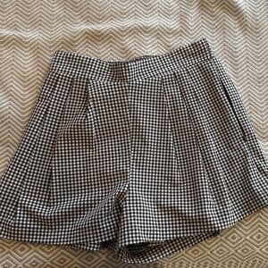 Wayre Travel Flow Shorts (Size Small, Houndstooth)